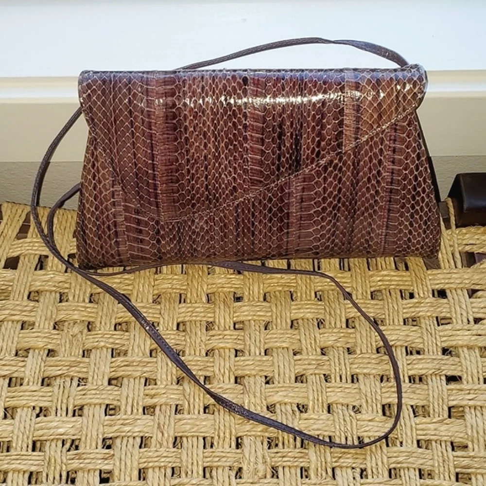 Vtg J.Reneé Snakeskin Embossed Crossbody Bag